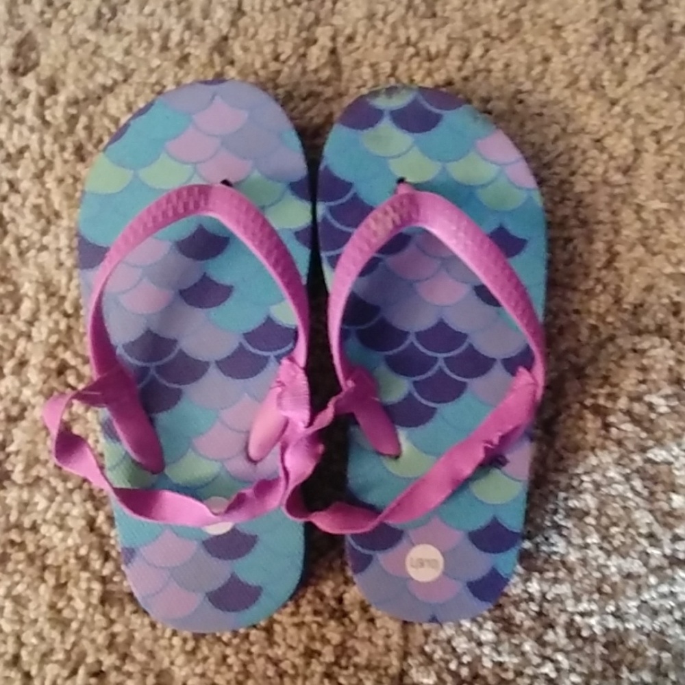 Daughter cant walk in them